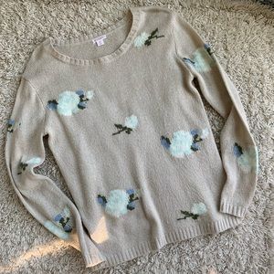 Lovely sweater with blue flowers